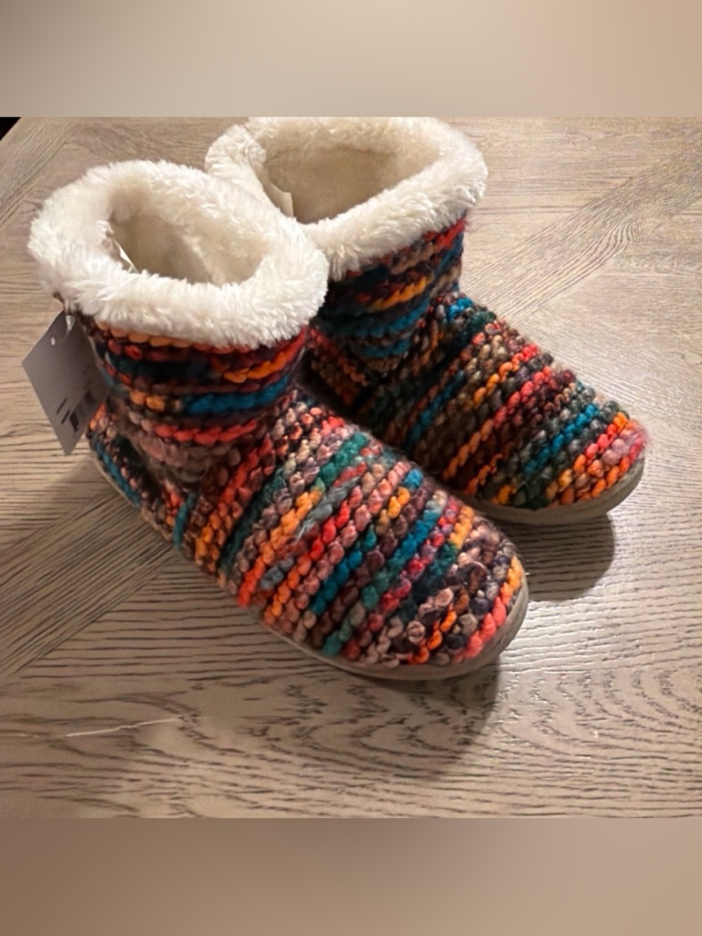 Minnetonka Slippers Womens 9.5-10.5 Betty Ankle Bootie Multicolor Fur Lined Flat